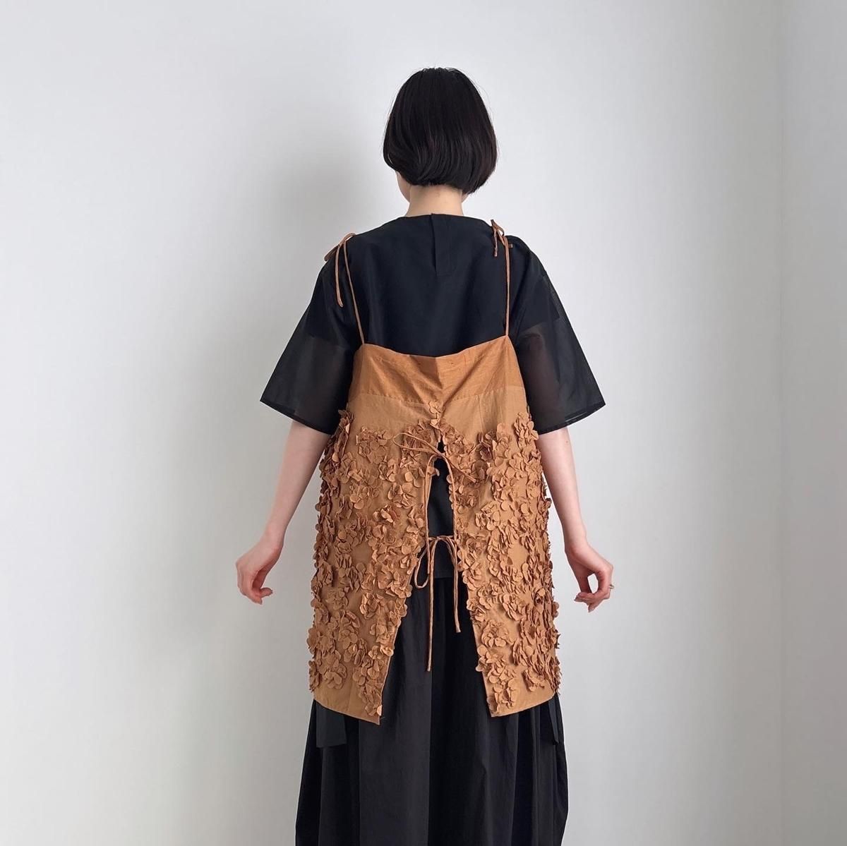TENNE HANDCRAFTED MODERN organza half sleeve pullover /008