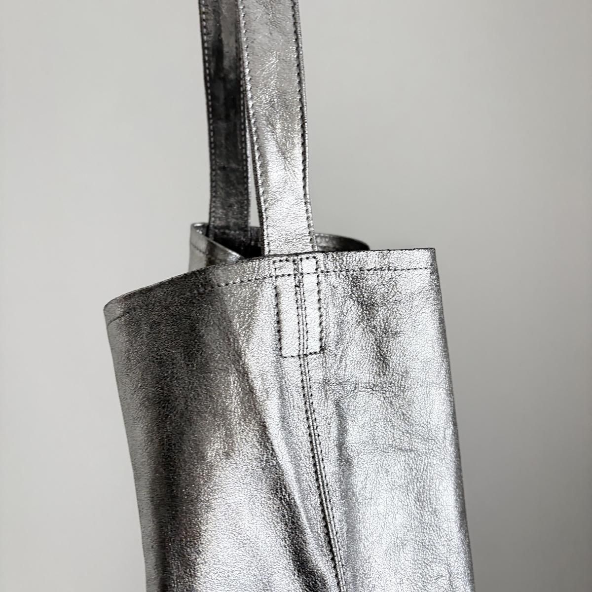 バッグ Morphee CYLINDER XL SILVER Morphée - Morphee / モルフェトートバッグ CYLINDER M(CYM -SIL