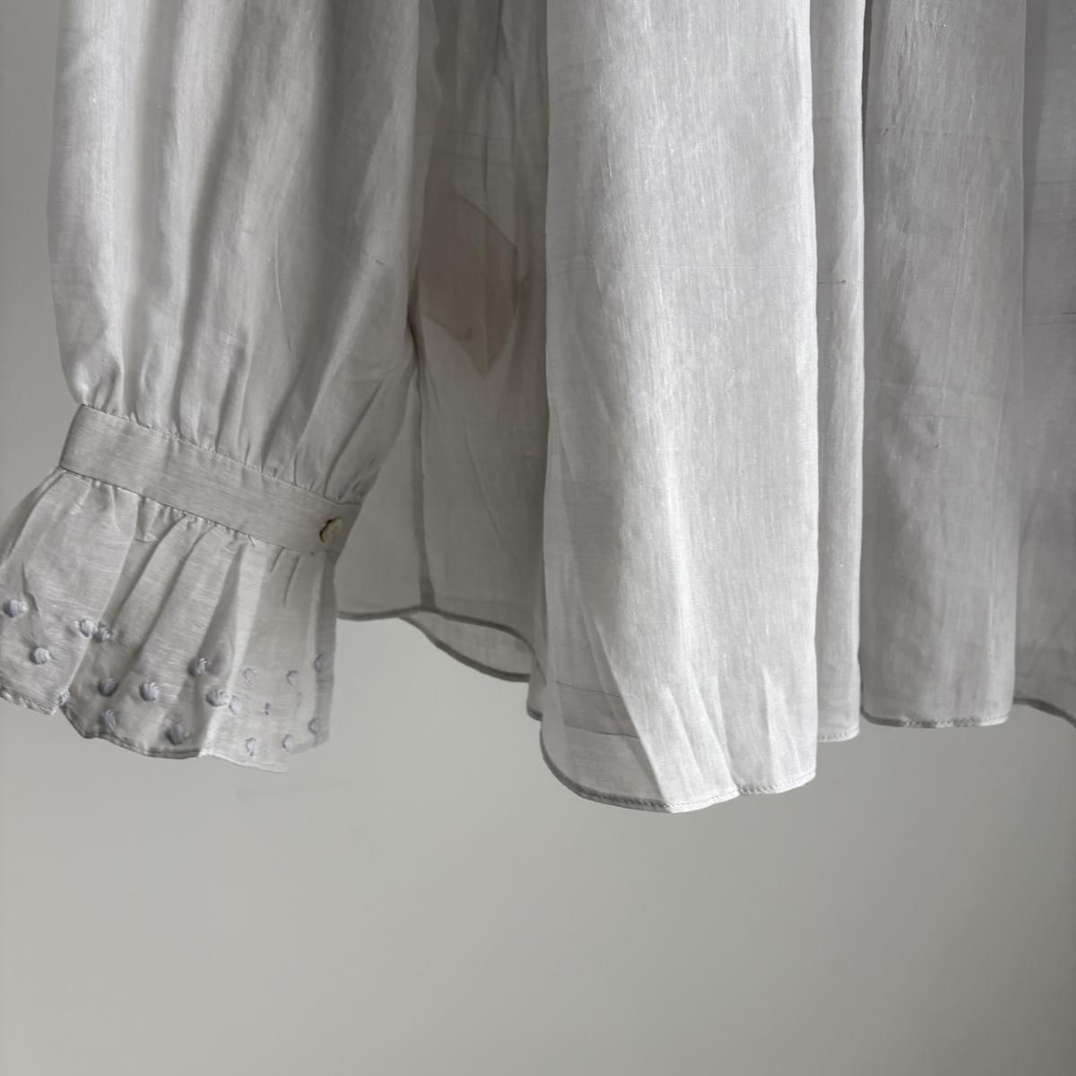 トップス BUNON Cotton Silk Khadi Gather Blouse Bunon Embroidery Ribbon Gather Blouse - Khadi Cotton Silk
