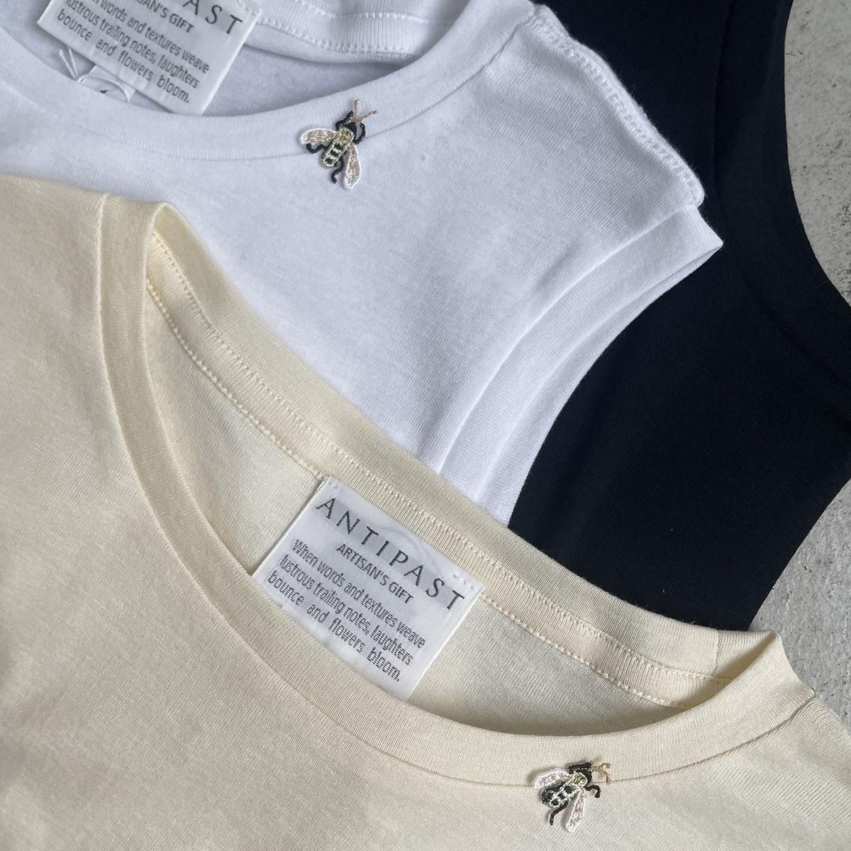 ANTIPAST Cotton Frice N/S T-shirt with Bee/KNT*CS#IT ANTIPAST Cotton Frice N/S T-shirt with Bee/KNT*CS#IT