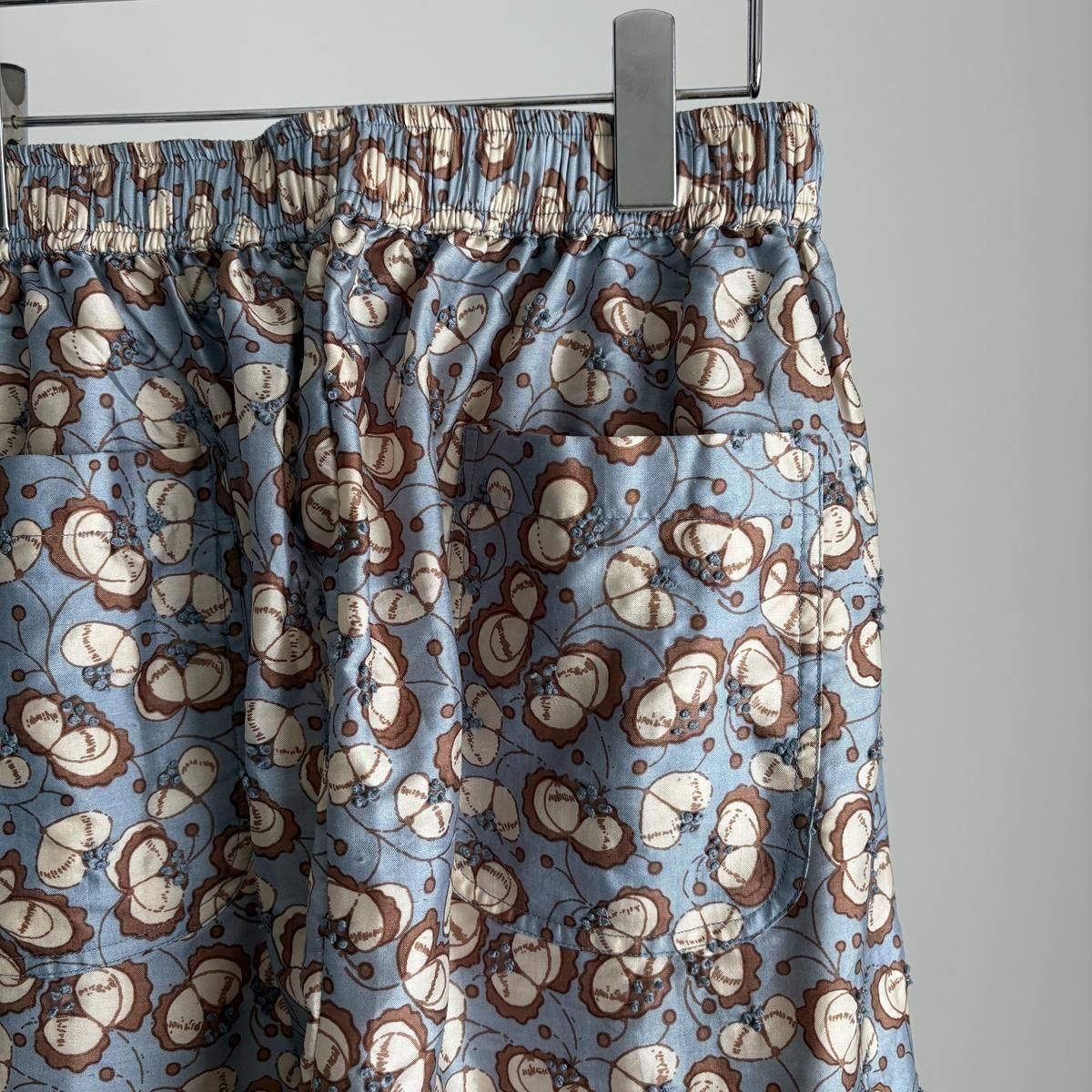 BUNON Kahdi Silk Flower Print ＆ Embroidery Tuck Pants