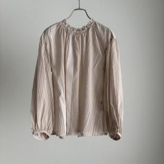 【最終価格】kijinokanosei キジノカノウセイtuck blouse 最終価格】kijinokanosei キジノカノウセイtuck blouse