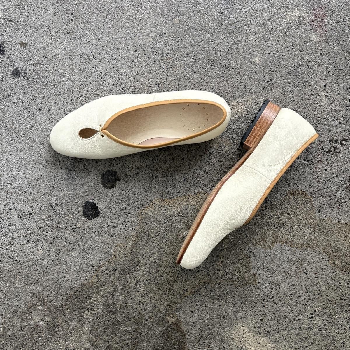 postproduction tear pumps 7 白 POST PRODUCTION】Tear Pumps GOAT WHITE