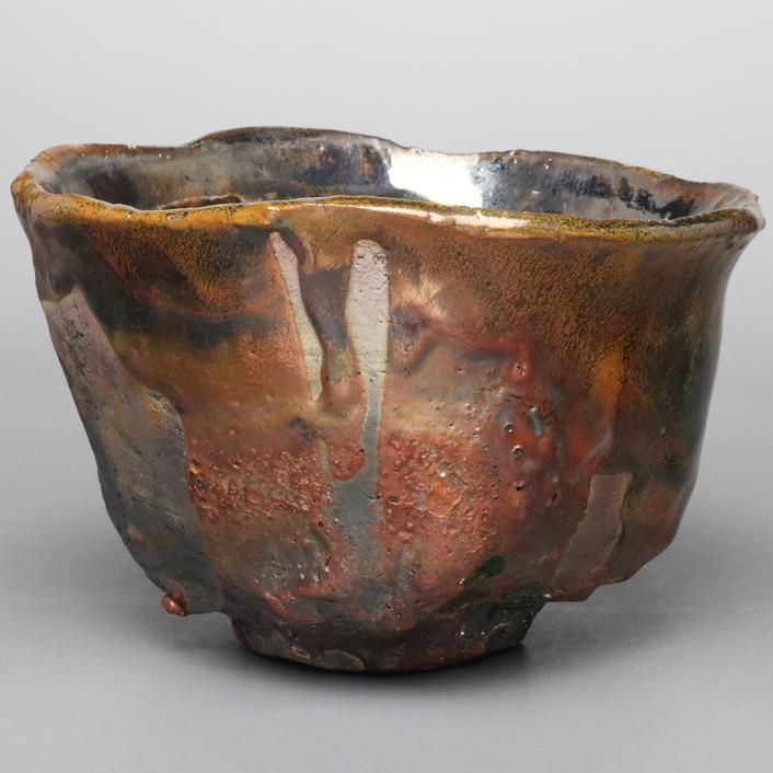 茶碗■時代物 古い土物碗 漆直し有り 堅碗 素焼き 笑窪 仕覆 古玩 骨董品■ 藁灰釉鎬茶碗 ティーボウル 抹茶茶碗 還元焼成 WBT-0100 茶碗