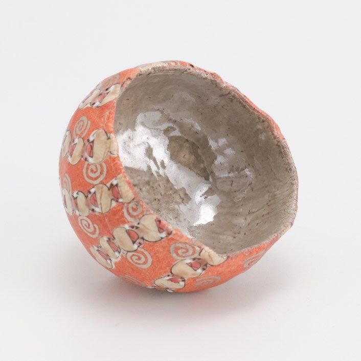 文鳥紋ぐるぐる ぐい吞 (シナモン文鳥)｜山浦早織 - 縁煌 (えにしら