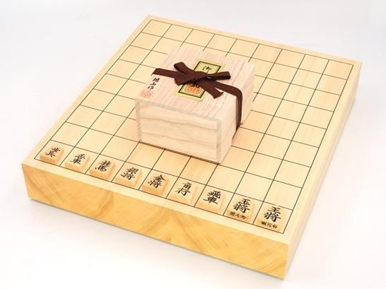 美品　囲碁盤　へそ有り　名古屋　鱗屋基盤店　特製　アンティーク 美品 囲碁盤 へそ有り 名古屋 鱗屋基盤店 特製 アンティーク