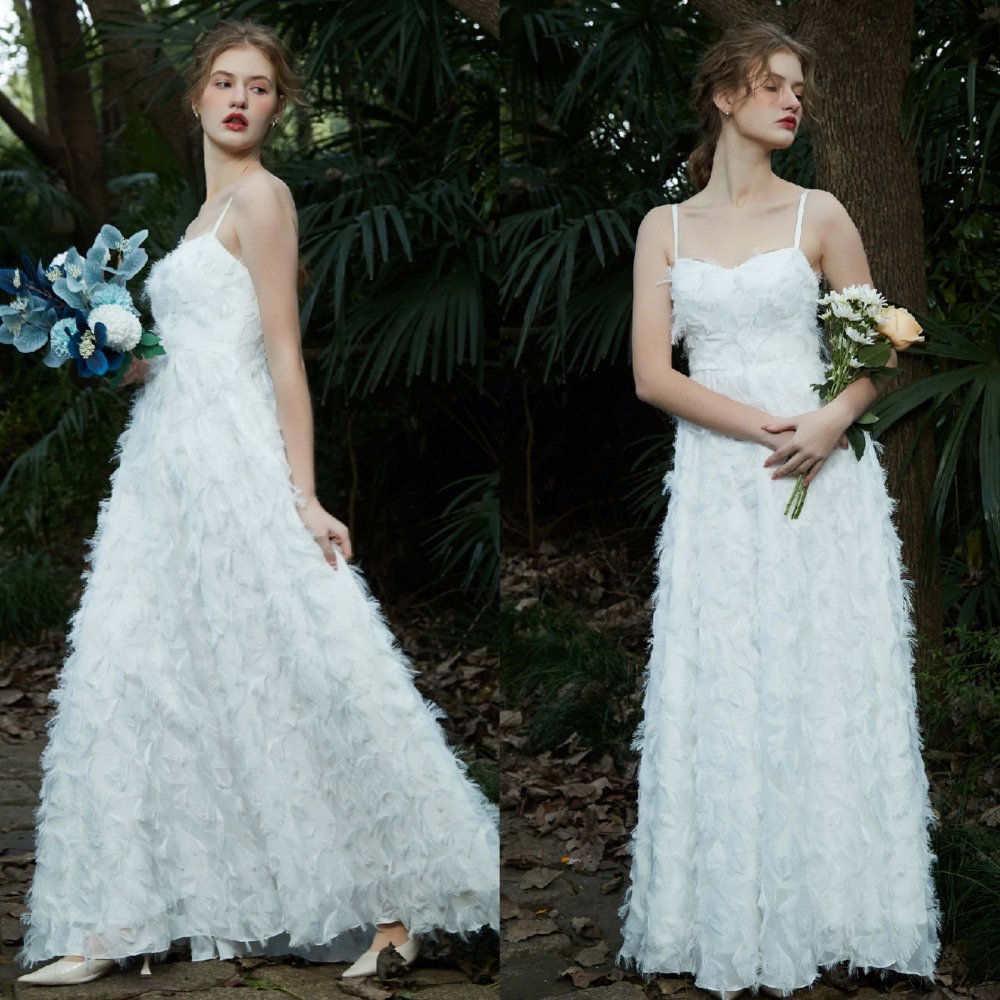 【AW2023 最新作】フェザードレス　ホワイト　結婚式　ウエディングドレス
