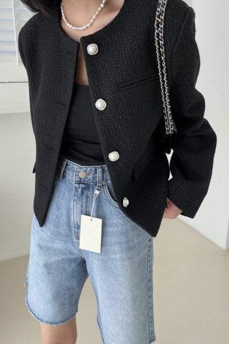 pearl button tweed jacket<br>black
