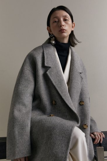 アルパカ20%<br>alpaca<br>loose hand made coat<br>gray