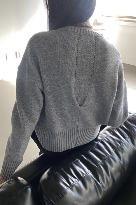 leaf pin<br>wool round knit<br>gray