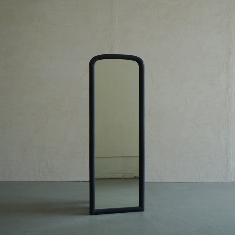 -black frame mirror