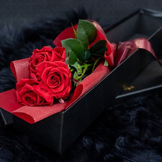プレミアムプリザーブドローズ 3本薔薇花束 ギフトボックス - バラ専門店 RoseGift ローズギフト