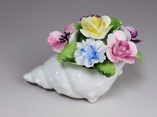 ロイヤルドルトン陶器の花