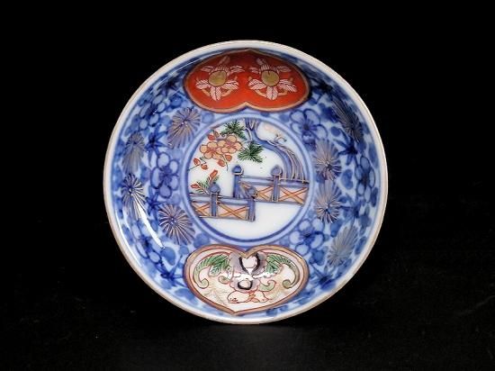 大聖寺伊万里　染錦　花鳥紋　梅花に欄干の図　豆皿　D770AS-BHy 大聖寺伊万里 金襴手 丸紋に草花文図 膾皿 5客セット