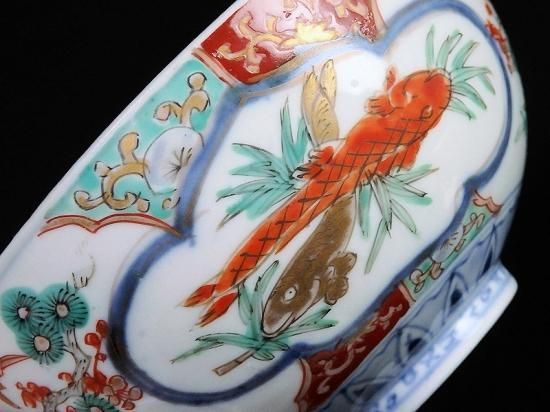 古伊万里 金襴手 松竹梅に鶴 窓絵双魚図 蓋茶碗 古伊万里 金襴手 松竹梅に鶴 窓絵双魚図 蓋茶碗