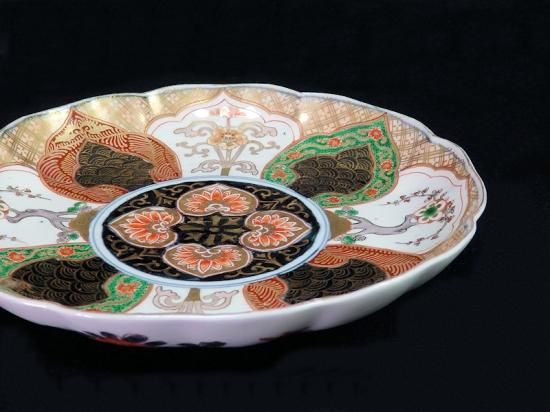 大聖寺伊万里 金襴手 桐に鳳凰の図 八角5寸皿 B232AS-CUr 絶やさ 大聖寺伊万里 金襴手 桐に鳳凰の図 八角5寸皿 B232AS-CUr 絶やさ