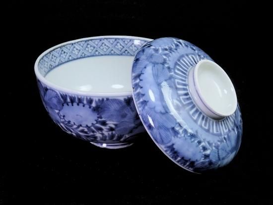 古伊万里　染付　雪輪に若松紋の図　蓋茶碗　江戸期　376AS-BRb 古伊万里 染付 雪輪に若松紋の図 蓋茶碗 江戸期
