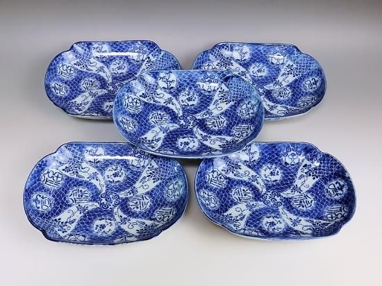 伊万里　染付　印判　青海波に捻り藤の図　変形皿　５枚　C203AS-CZx 伊万里 染付 印判 青海波に捻り藤の図 変形皿 5枚 C203AS-CZx