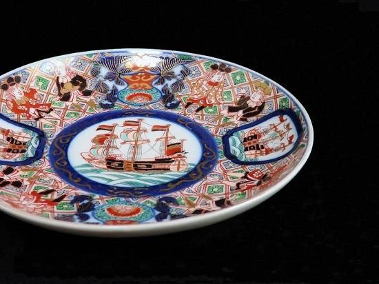 大聖寺伊万里 金襴手 五艘船に南蛮人図 6寸皿 大聖寺伊万里 金襴手 五艘船に南蛮人図 6寸皿