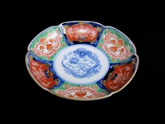 大聖寺伊万里　金襴手　寿紋に輪花楕円変形皿　大振向付　E704AS-CZk 大聖寺伊万里 金襴手 寿紋に輪花楕円変形皿 大振向付 E704AS-CZk