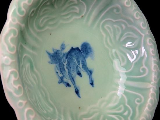 古伊万里 青磁 陽刻 麒麟図 膾皿 江戸後期 古伊万里 青磁 陽刻 麒麟図 膾皿 江戸後期