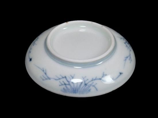 古伊万里　染付　笛吹童子に牛の図　豆皿　C873AS-BWn 古伊万里 染付 笛吹童子に牛の図 豆皿