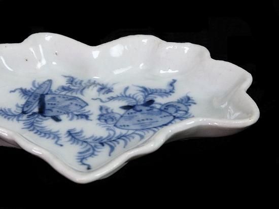 古伊万里 染付 貝に水草図 桐葉形変形豆皿 手塩皿