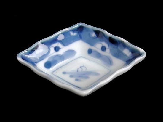 人気が高い 伊万里 染付 5枚セット 菱形変形豆皿 山水帆掛け船図 工芸品