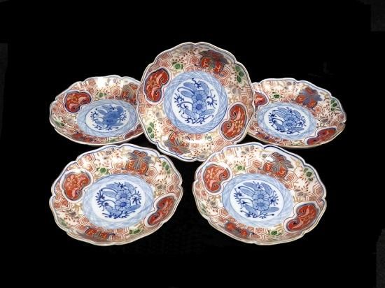 大聖寺伊万里 金襴手 草花に亀甲紋の図 4寸皿 5枚セット 大聖寺伊万里 金襴手 草花に亀甲紋の図 4寸皿 5枚セット