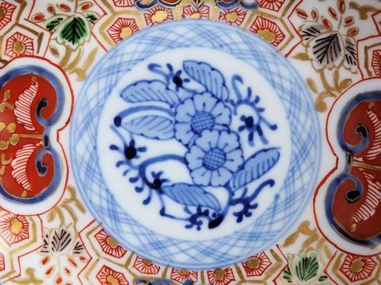 大聖寺伊万里 金襴手 草花に亀甲紋の図 4寸皿 5枚セット 大聖寺伊万里 金襴手 草花に亀甲紋の図 4寸皿 5枚セット
