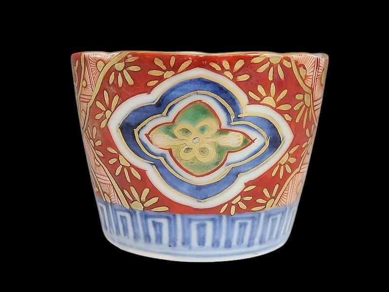 古伊万里 色絵 菊花四方襷紋に花図 蕎麦猪口 古伊万里 色絵 菊花四方襷紋に花図 蕎麦猪口
