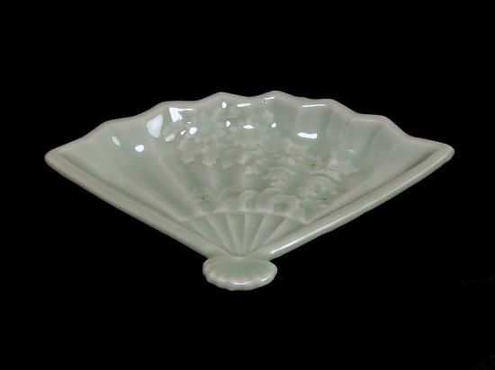 三田青磁 陽刻 鹿の図 変形小皿 江戸後期 骨董品 2枚セット DSC_0829.jpg