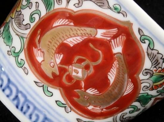古伊万里 金襴手 双魚に花唐草図 蕎麦猪口