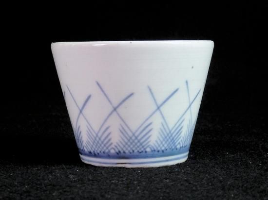 ☆華心☆ NNe-C057 古伊万里 染錦 草花紋の図 蕎麦猪口（古染草