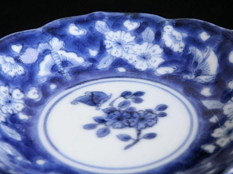 【ギフ_包装】 桜に蝶図 染付 古伊万里 3寸皿 手塩皿 豆皿 工芸品