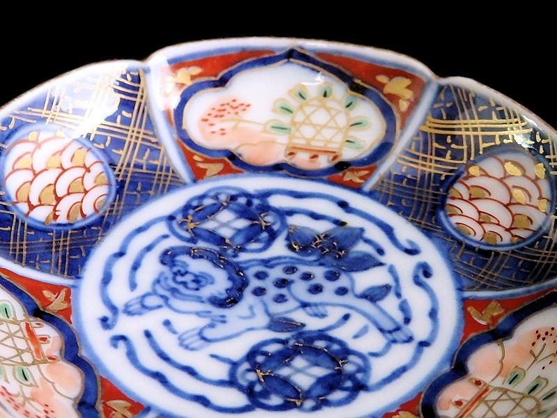 大聖寺伊万里 染錦 丸紋に青海波 七宝紋に獅子図 豆皿
