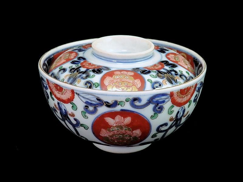 【2024正規激安】 大聖寺伊万里 染錦 2客セット 蓋茶碗 瓔珞紋図 赤玉に獅子 工芸品