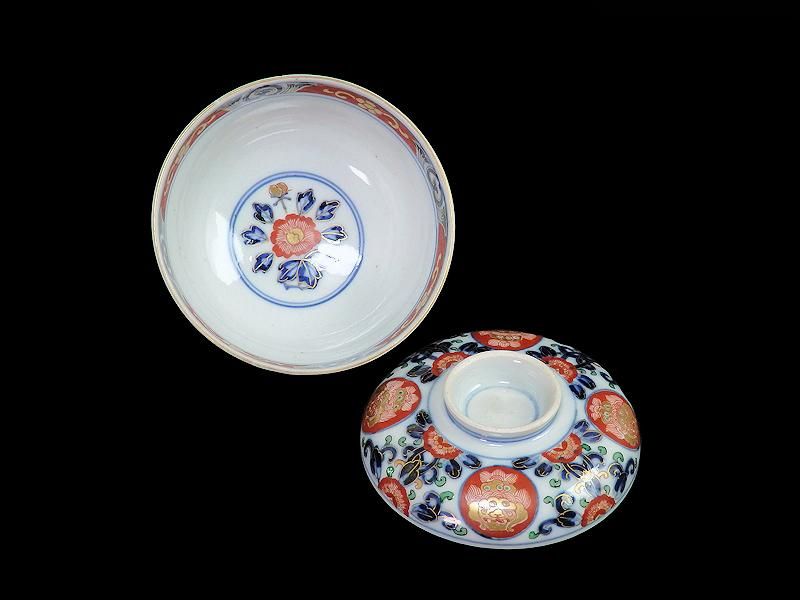 大聖寺伊万里 染錦 赤玉に獅子 瓔珞紋図 蓋茶碗 2客セット 大聖寺伊万里 染錦 赤玉に獅子 瓔珞紋図 蓋茶碗 2客セット