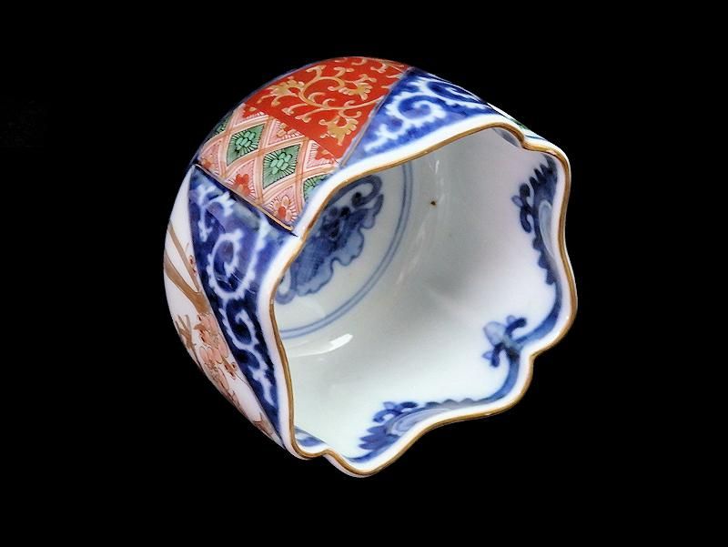 大聖寺伊万里 染錦 逆蛸唐草に松竹梅 金唐草図 変形向付 大聖寺伊万里 染錦 逆蛸唐草に松竹梅 金唐草図 変形向付