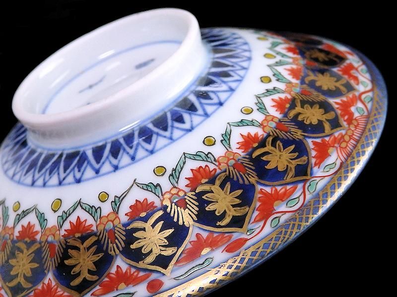 古伊万里 金襴手 瓔珞紋に龍の図 大振蓋茶碗 江戸期 古伊万里 金襴手 瓔珞紋に龍の図 大振蓋茶碗 江戸期