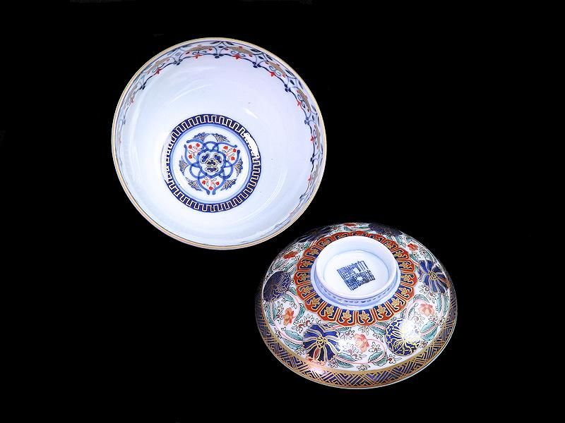 古伊万里 金襴手 瓔珞紋に花図 蓋茶碗 江戸期 古伊万里 金襴手 瓔珞紋に花図 蓋茶碗 江戸期