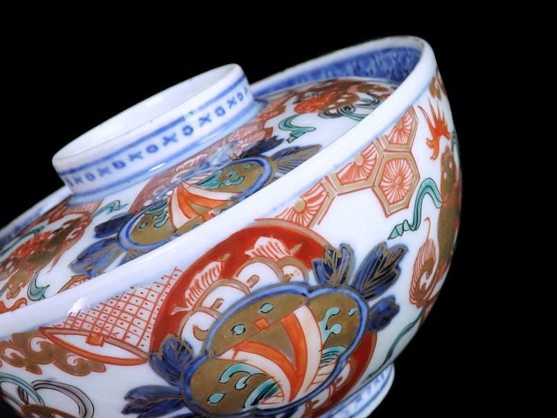 人気が高い 古伊万里 金襴手 大振蓋茶碗 玉乗り獅子に宝珠図 工芸品