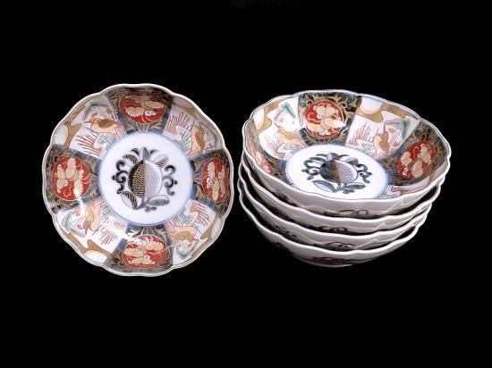 古伊万里 伊万里 染付 金襴手 豆皿 菓子皿 蔵出し 7客 怪しく 古伊万里 伊万里 染付 金襴手 豆皿 菓子皿 蔵出し 7客 怪しく