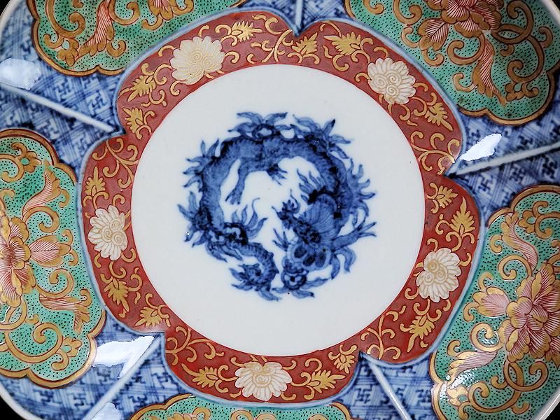 【待望★】 大聖寺伊万里 金襴手 団龍紋に牡丹図 輪花7寸半皿 工芸品