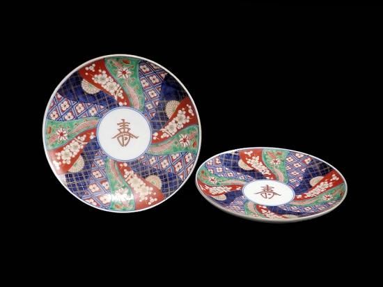 大聖寺伊万里 金襴手 寿に捻り紋図 7寸皿 2枚セット 大聖寺伊万里 金襴手 寿に捻り紋図 7寸皿 2枚セット