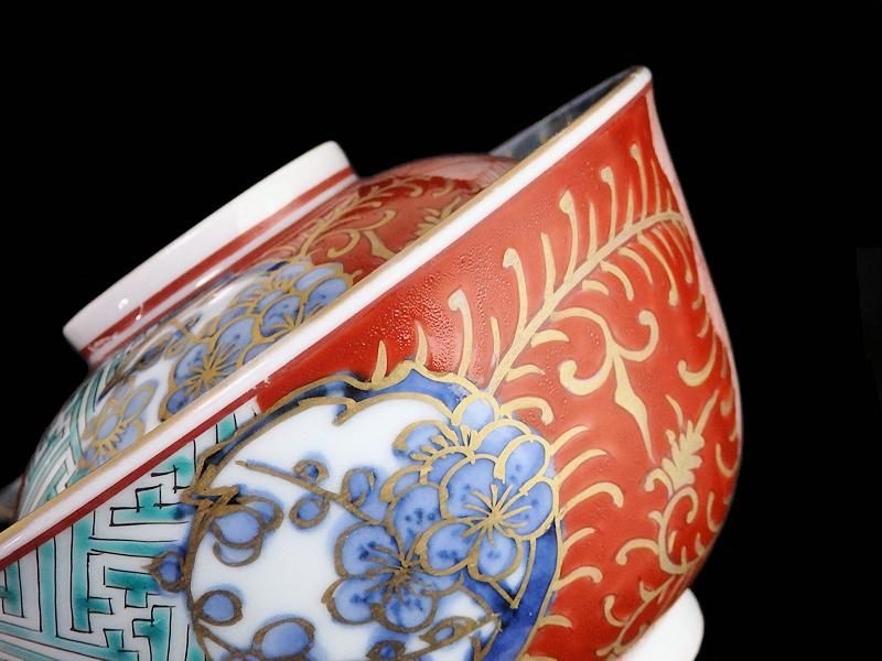 大聖寺伊万里 金襴手 窓絵石畳紋に花図 蓋茶碗