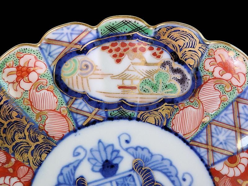 大聖寺伊万里 金襴手 紋章に菊花皿 5寸皿