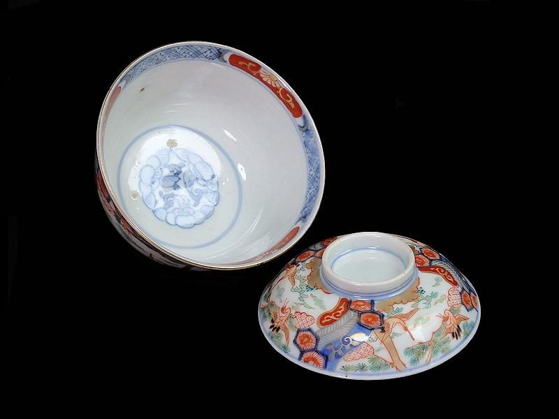 古伊万里 金襴手 雲鶴に松竹 孔雀羽に亀甲紋図 蓋茶碗