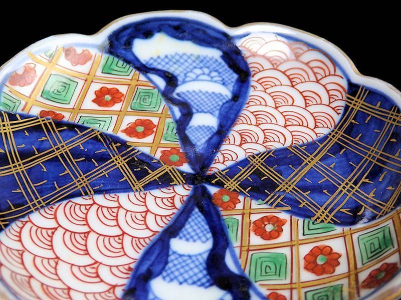 大聖寺伊万里 金襴手 青海波に花図 捻り紋 輪花豆皿