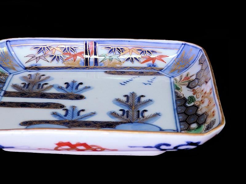 大聖寺伊万里 金襴手 亀甲紋に松竹梅 若松図 長角皿 大聖寺伊万里 金襴手 亀甲紋に松竹梅 若松図 長角皿